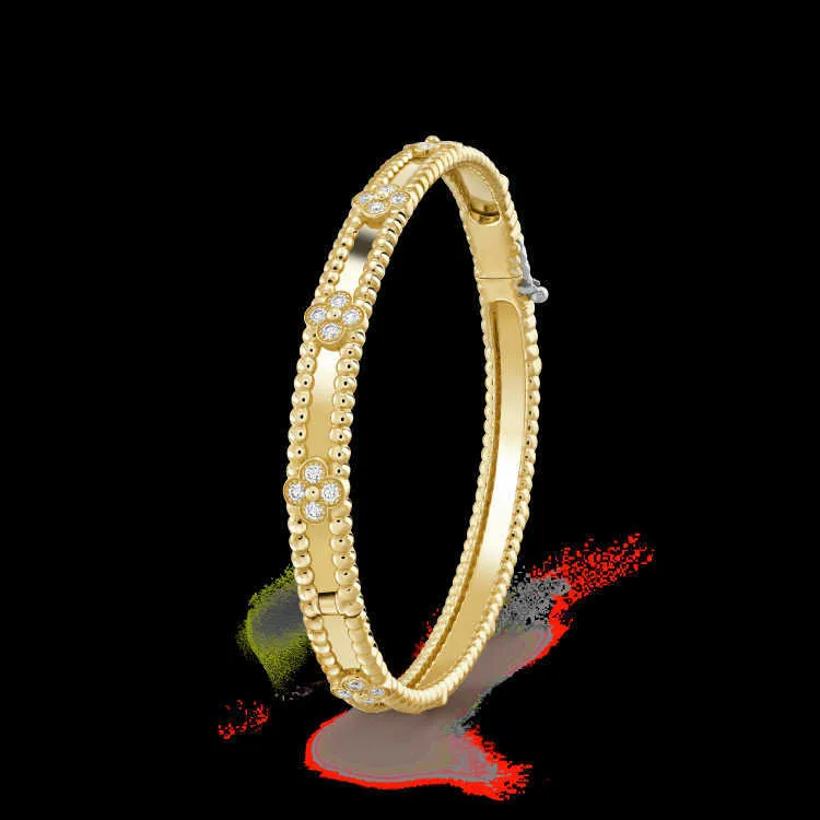 Designer Bangle Sweet Vancf Armband Jade V Golden Signature Armband med Clover Nsmal Board Full Sky Star Wide Edition Armband iu5s