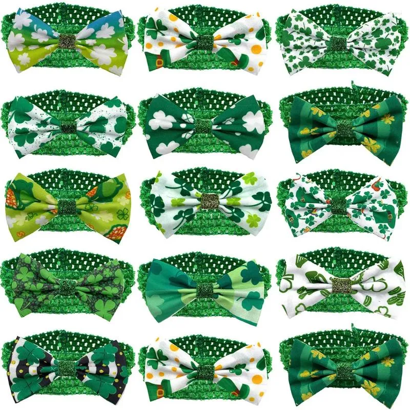 Vêtements pour chiens 30 / 50pcs ST Patrick's Day Bowties avec bande élastique motif de trèfle vert petit moyen grand collier produit de toilettage pour animaux de compagnie