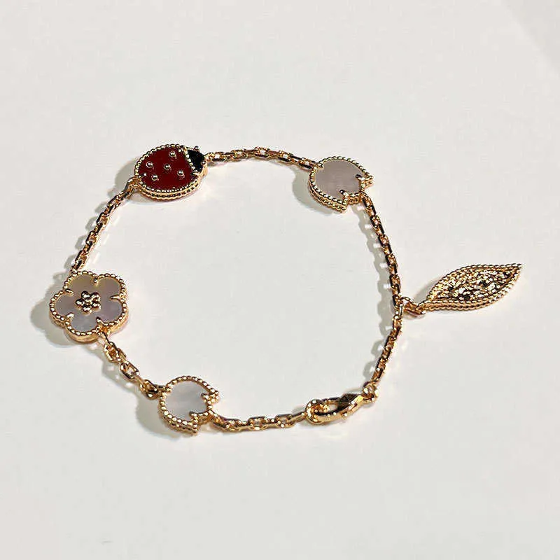 V bracelet Straight V Gold Material Five Flower Ladybug Bracelet Female Electroplated Light Luxury Bracelet