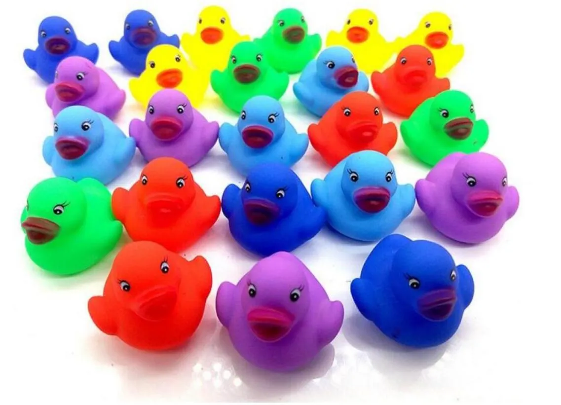 12pçs pato de borracha animais mistos, brinquedos aquáticos de natação, flutuador colorido, som estridente, brinquedo de banho para bebês, brinquedos de banho 8416115