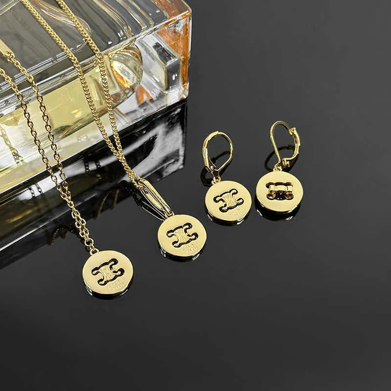 Colliers pendentif de luxe à la mode, nouveau signe de cercle d'arc de triomphe, collier rotatif 3d avec placage de qualité supérieure, boucles d'oreilles légères en or 18 carats