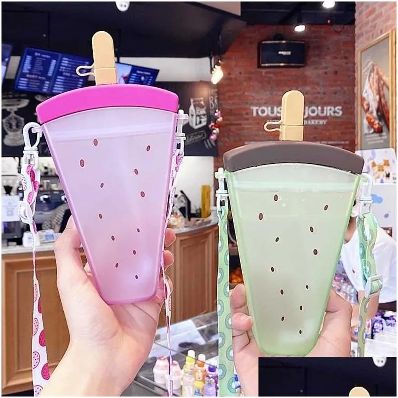 Vattenflaskor Summer Plastic St Popsicle Water Bottle Cute Ice Cream Portable Kids Bottles For Girls With Strap 201204 Drop Delivery H DH1IO