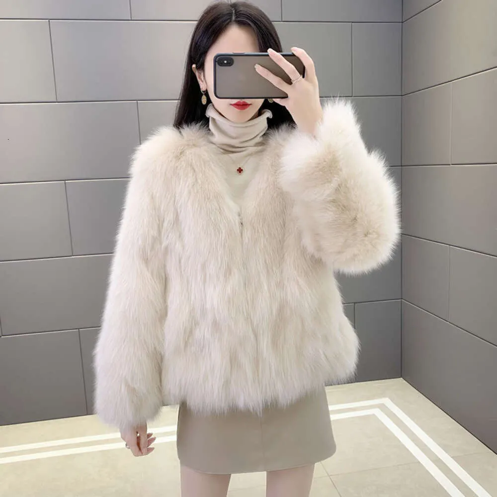 Haining True Fox Grass For Women's Winter New Youth Short Style Integrated Fashion Fur Coat 503631