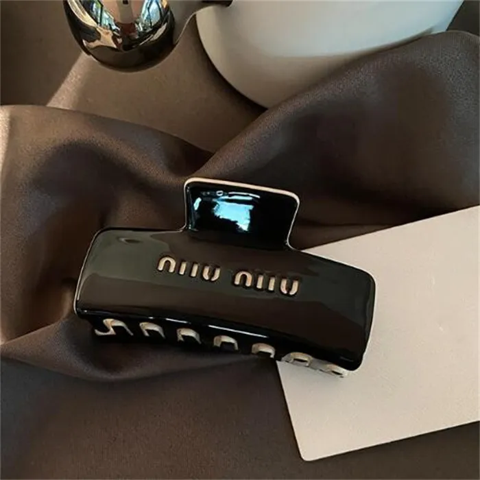 Fashion Designer Hair Clips For Women   Letter... 