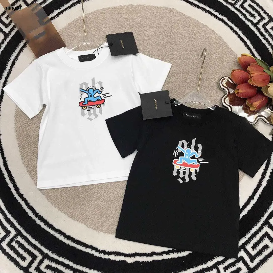 Märke barn t-shirt skateboard mönster tryck baby tshirt storlek 100-150 cm designer baby kläder sommar pojkar flickor kort ärm tees 24mar