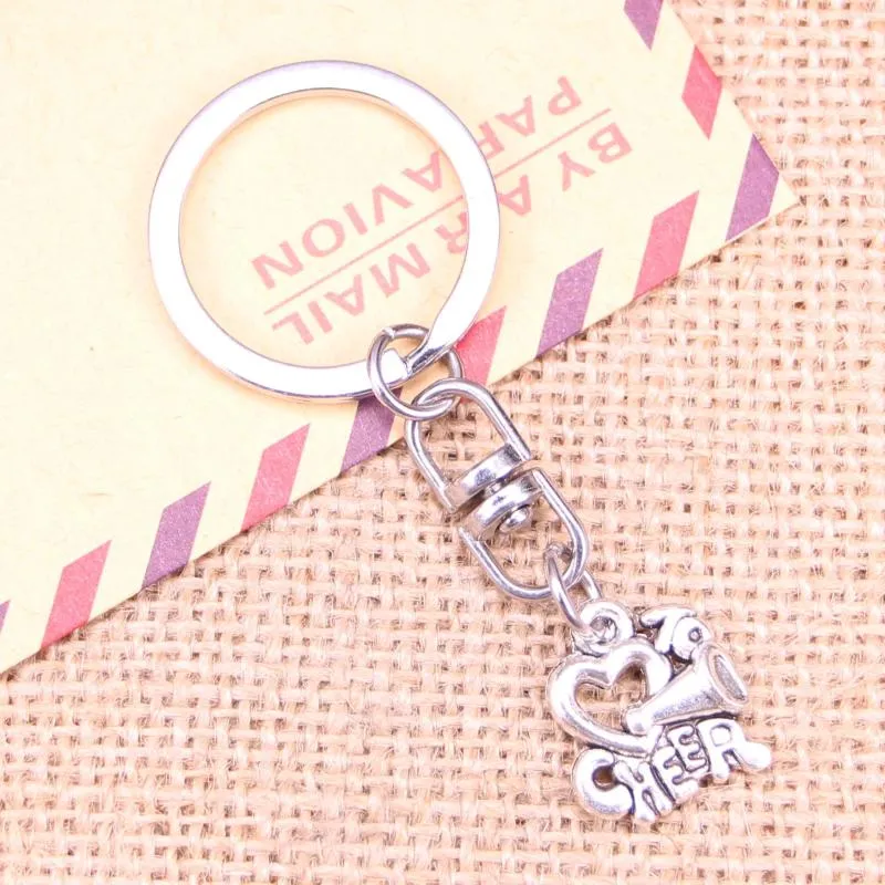 Nyckelringar 20st Fashion Keychain 17x16mm Cheer Love Cheerleading Pendants Diy Men smycken bil Key Chain Ring Holder Souvenir för gåva