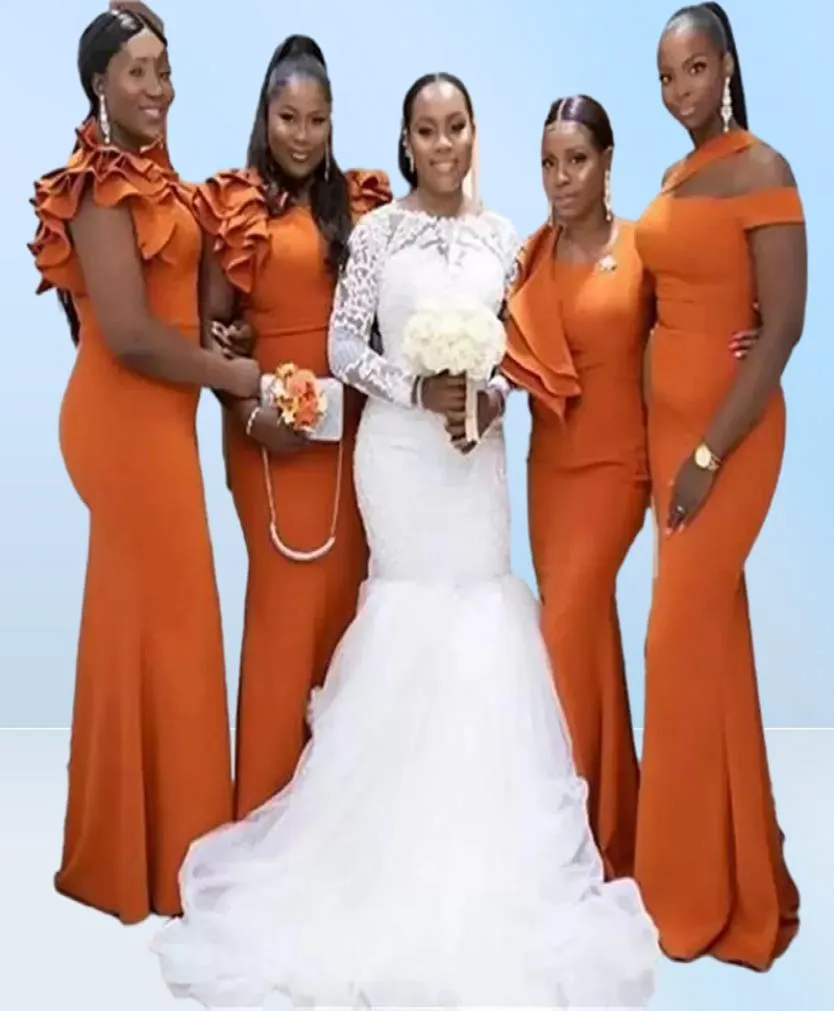 2022 Robes de demoiselle d'honneur sirène orange brûlé longue robe de demoiselle d'honneur fille noire volants élastique satin fête de mariage grande taille femme de chambre O9424556