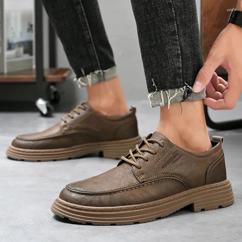 Sapatos casuais homens oxfords respirável couro apartamentos formal estilo britânico vestido moda artesanal luxo baixo topo tênis