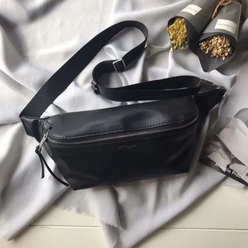 Deri bel çantaları klasik siyah buzağı derisi en kaliteli 3pc kart yuvaları unisex rahat göğüs çantaları 26cm genişliğinde büyük hacim kullanışlı çantalar267u