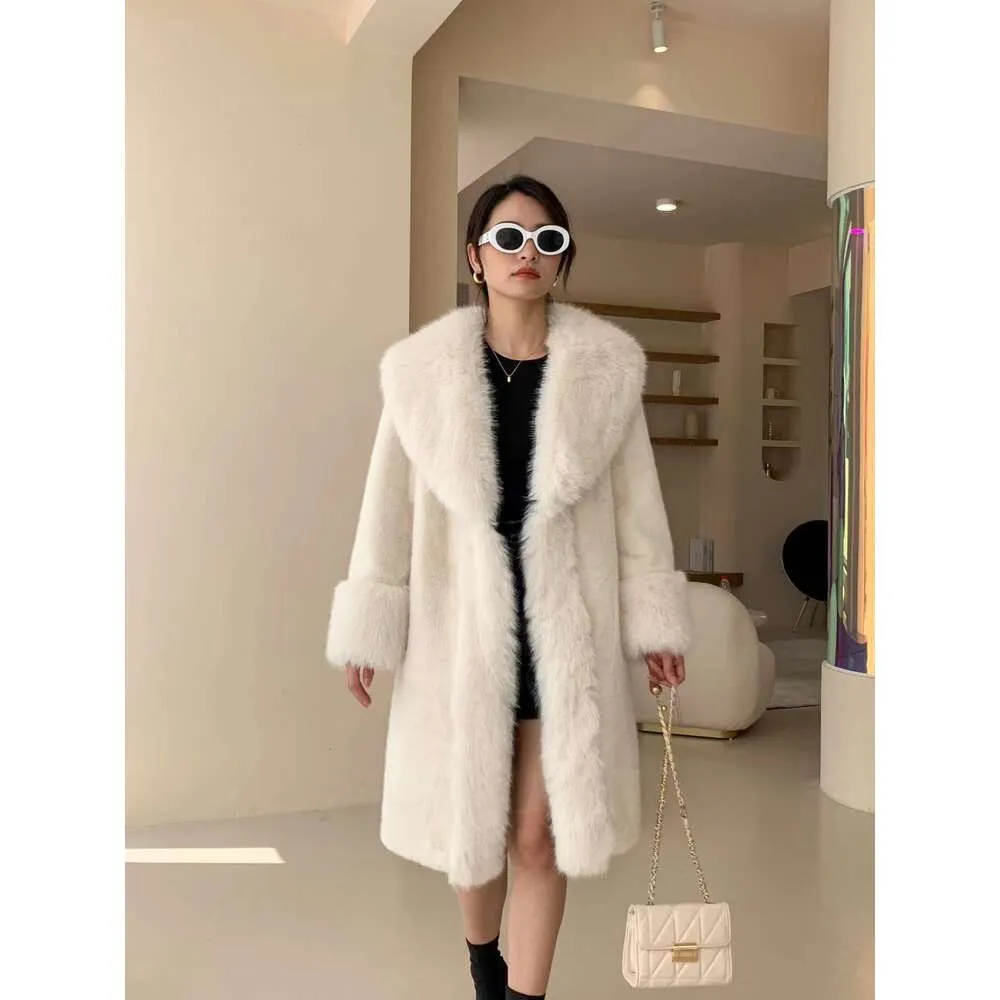 2023 Haining New Winter Wear Women's Mink Fleece Warm Long Fur Thicked Plush Lazy Coat 692322