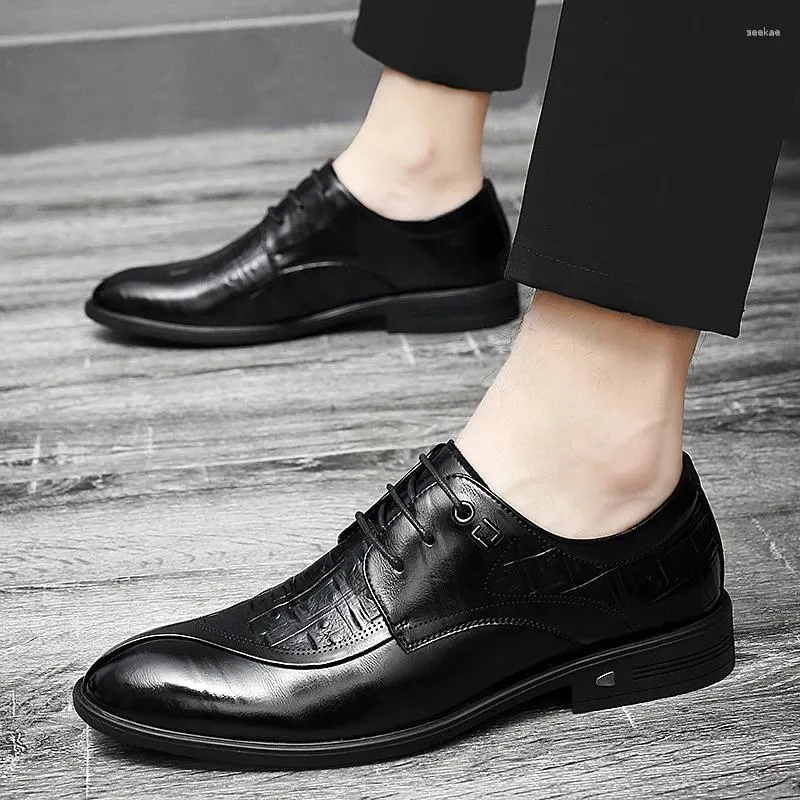 Zapatos informales para hombre, vestido Formal Oxford para boda, cuero, Italia, punta estrecha, fiesta, zapato Oxfords Masculino