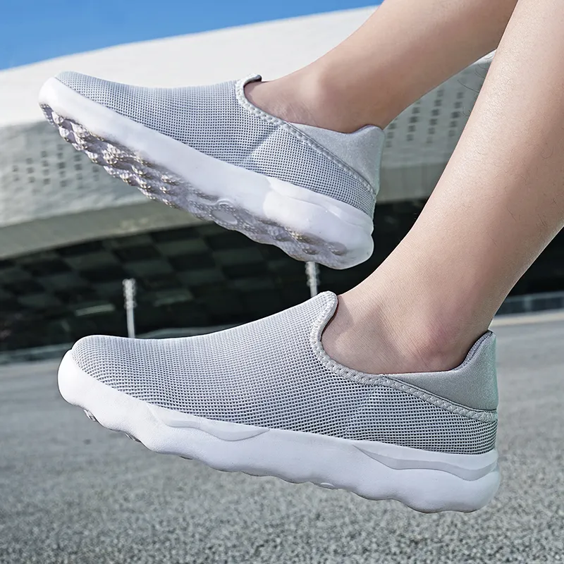 2024 Buty do biegania dla mężczyzn kobiety Mężczyźni Platforma Sneaker Platforma Doman Outdoor Sports Sneakers Treakers 19