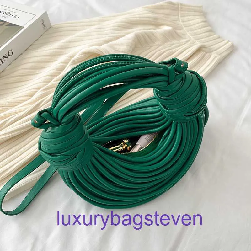 Luxuriöse Designer-Tragetaschen, Bottgs's Vents's Jodie Online-Shop, kleine handgewebte Lamian Noodles-Tasche für Damen, Messenger 2023, kreative Nudeln mit echtem Logo RFZ0