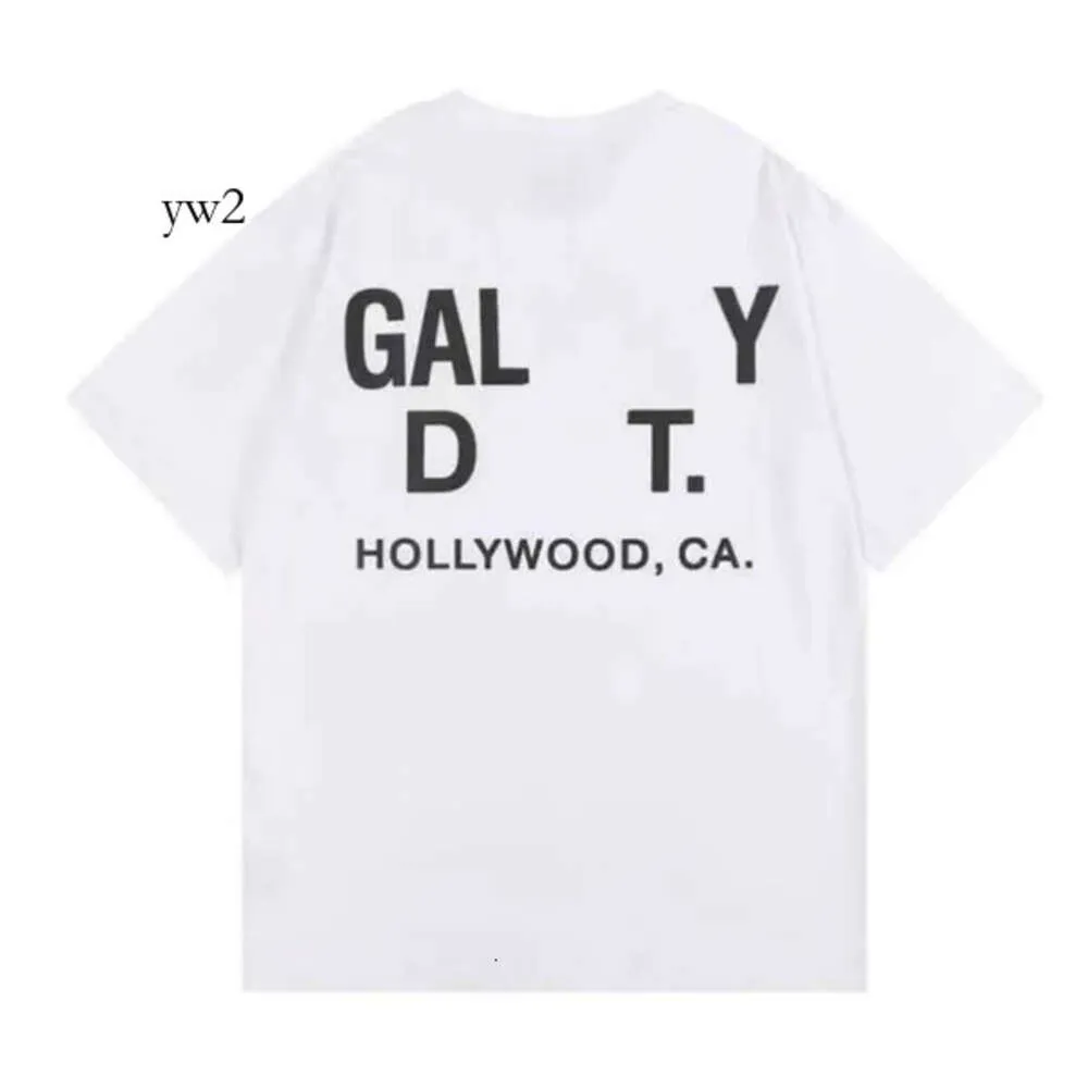 Gallary Dept Shirt Designer T Shrit Summer Alphabet Tryckt samma runda nacke Kort ärm Män och kvinnor Fashion Mens 6257