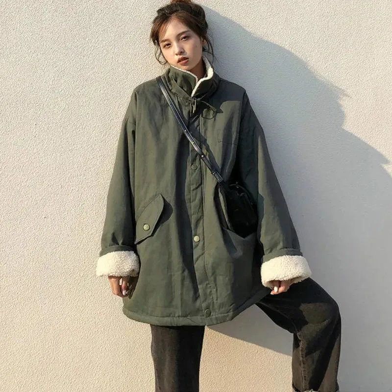 Kobiety w damskim stylu Parkas Women Winter Grusten Lamblool Army Green Solid Stand Colusz Chic Straszek Straszny All-Match Loose