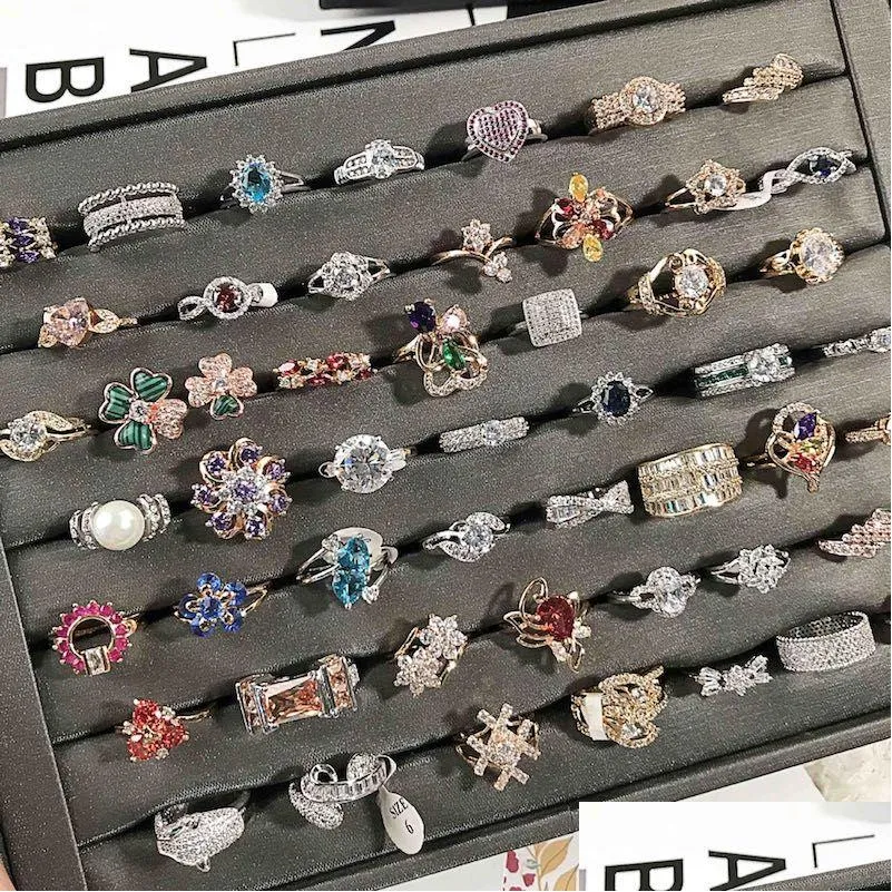 Bagues de bande Europe Trendy Brillant Zircon Colorf Strass Délicat Femmes Cristal Bague De Mariage De Mode Bijoux Mix Drop Livraison Dhf4Z