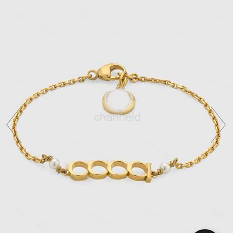 Classic Letter Pulseiras Designer para Mens Jewery Pearl Bangle 18K Banhado a Ouro Aço Inoxidável Pingente Amantes Pulseira Cuff Cadeia Presente de Aniversário com Caixa 240308