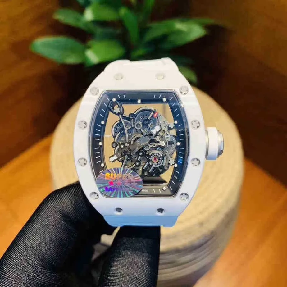 tittar på armbandsur Luxury Richa Milles Designer RM055 Men's Automatic Mechanical Watch All White Ceramic Personalized Hollowe209h