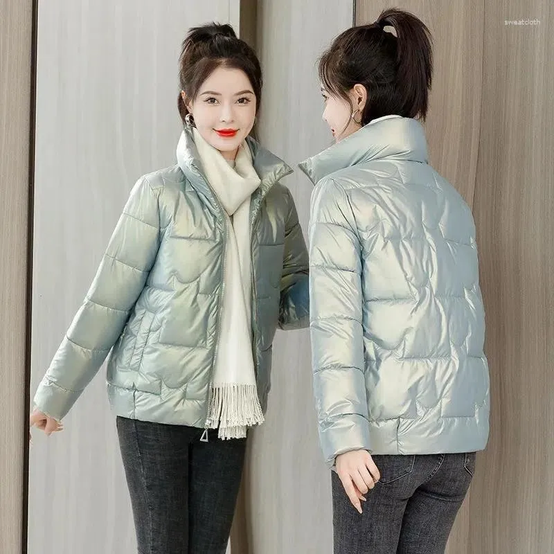 女性のトレンチコート秋の冬の光沢のあるコットンジャケット2024韓国語スタンディングカラーウルトラライト女性ショートトップ5xl