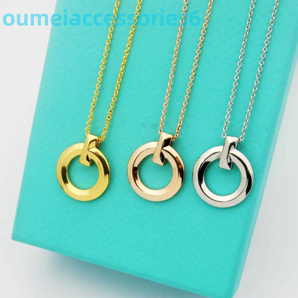 2024 designer de marca luxo jóias colares círculo moda versátil pingente ouro com bloqueio titânio aço bloqueio osso corrente