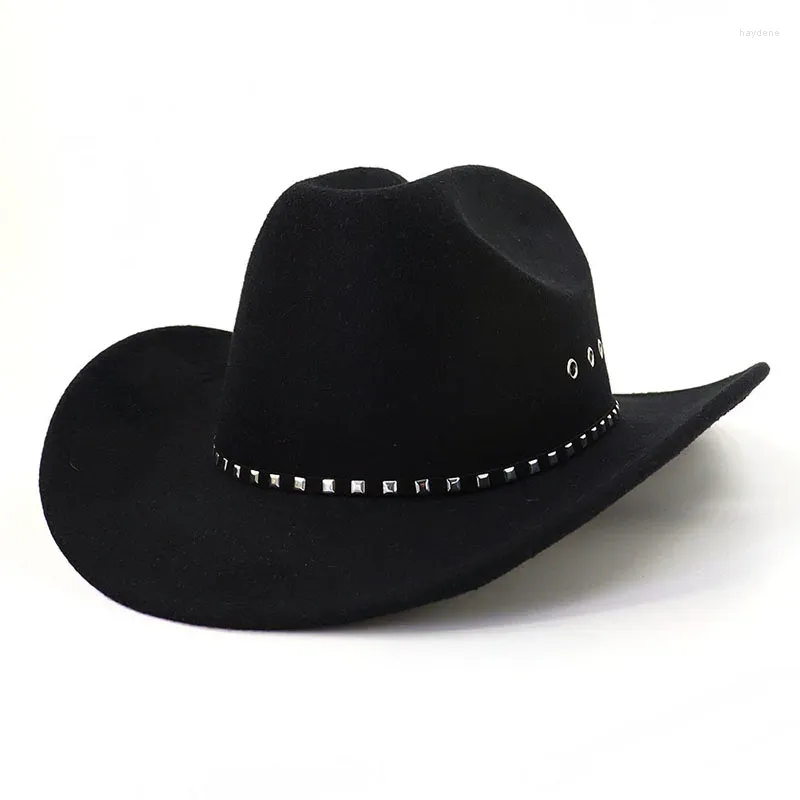 Berets Men's Cowboy Hat Caps för män Cowgirl Country Golf Accessories Jazz Panama Luxury Fedora Elegant Women's