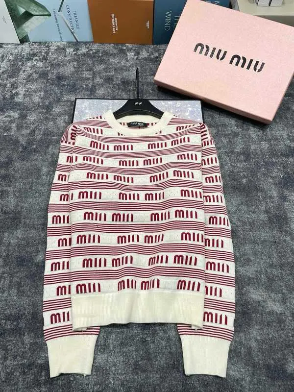 Dames T-shirt designer merk Mm Home 24 Vroege lente nieuwe holle jacquard letter pullover top mode veelzijdig ronde hals gebreide kleding casual en eenvoudig 7N6F