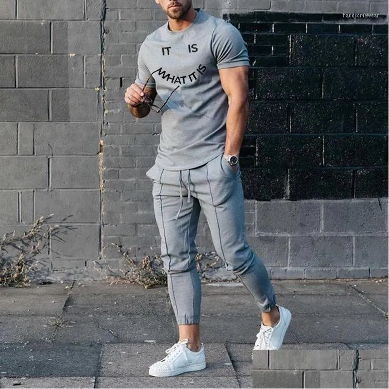 Tute da uomo T-shirt a maniche corte e pantaloni slim Tute Moda stampata Abbigliamento sportivo da uomo Primavera Estate Uomo Casual Due pezzi S Dhvuc