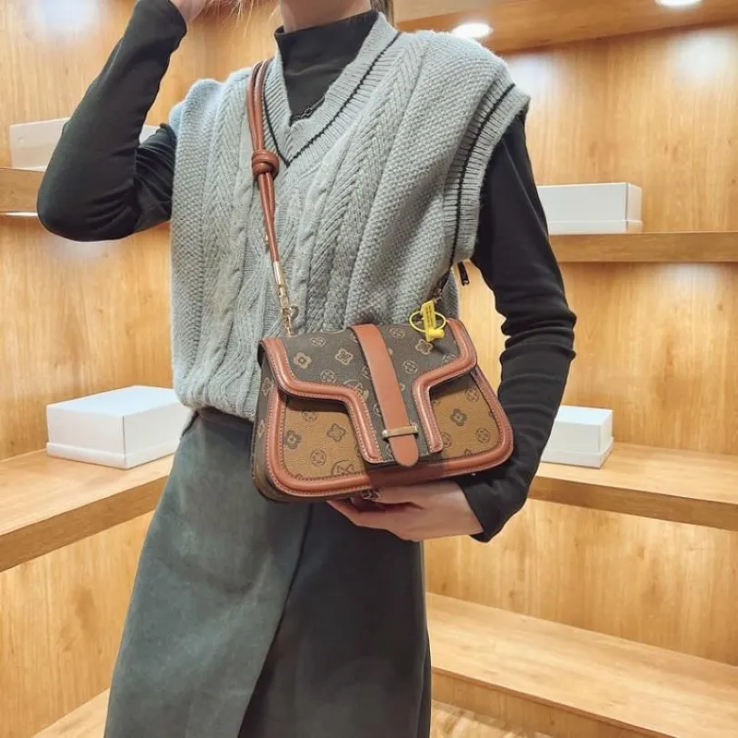 Kadın Çantalar Modaya uygun Messenger Doku Tek Omuzlu Niş Tasarım Yüksek Sonu Hafif Lüks Moda Koltukteri Bag301R