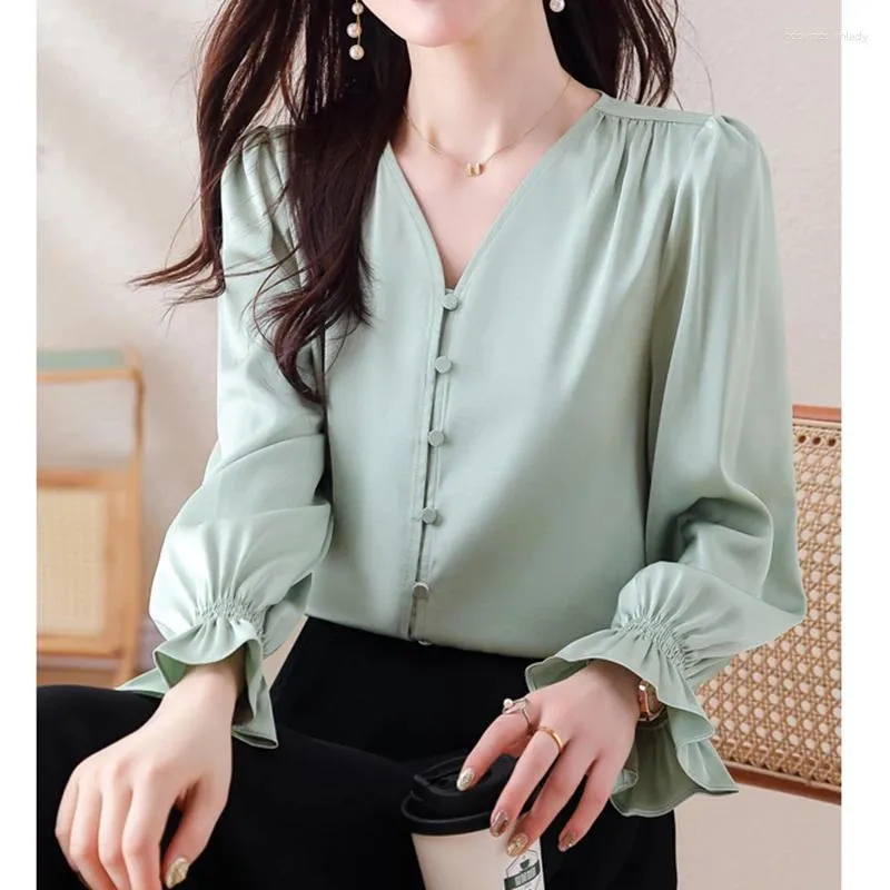 Blouses Femmes Qoerlin Bureau Dames Col V Manches longues Chemises vertes Femmes 2024 Printemps Automne Flare Tops à poitrine unique Vêtements de travail