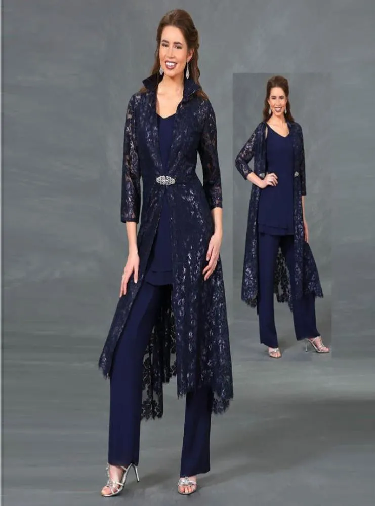 Abito per la madre della sposa in pizzo blu navy con scollo a V e giacche lunghe Abito per gli invitati al matrimonio Abiti da sposo per la mamma in chiffon taglie forti4829020