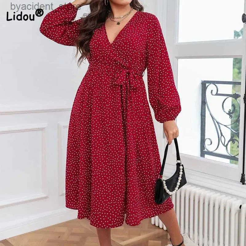 Urban Sexy Dresses Spring Summer Plus Size Clothes For Women Bohemian V-ringning Polka Dot Printing Långärmad Sexig lös röd snörning Knärlängd klänning L240309