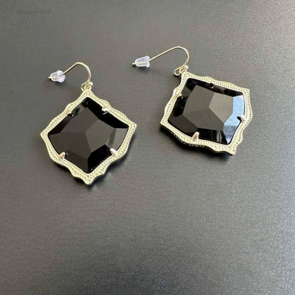 Bezpłatna wysyłka Kendrascotts projektant Kendras Scotts Jewelry Studs Kolczyki Modne K Nowe Kirsten Duże wielosłynne czarne szklane kolczyki z teksturą Mini