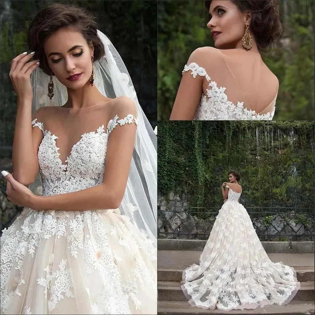 Luxe pleine dentelle une ligne robes de mariée chaude pure col en V manches longues robes de mariée balayage train dos boutons couverts robes de mariée YD