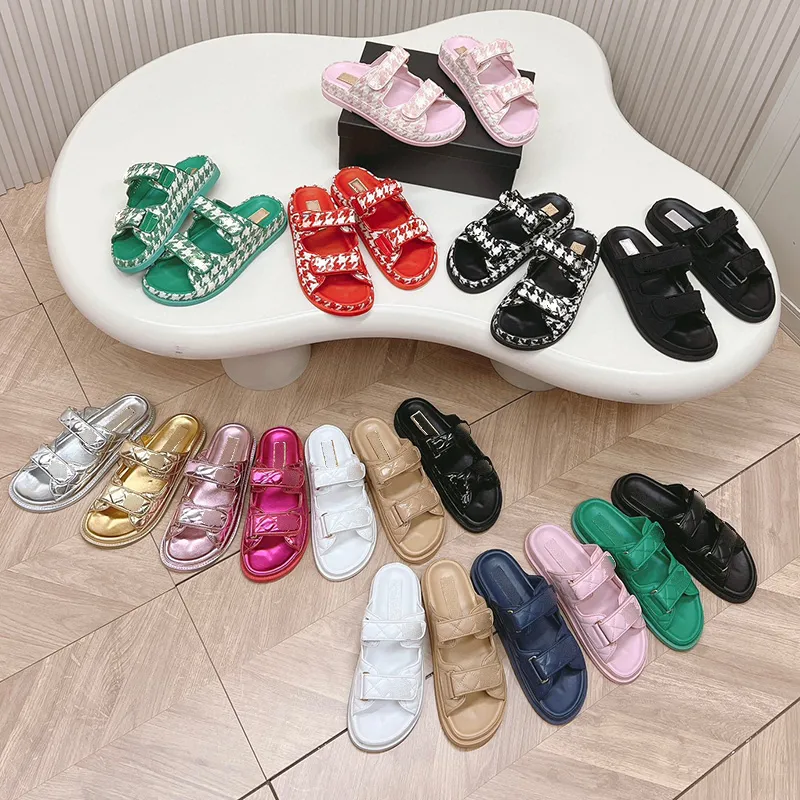 Designerdad Sandalen Frauen Grandad Sandal Beach Slipper Magic Tape Gurte gesteppte flache Frauen rutschen Innenleitungen im Freien Rutsch Plattform Slipper