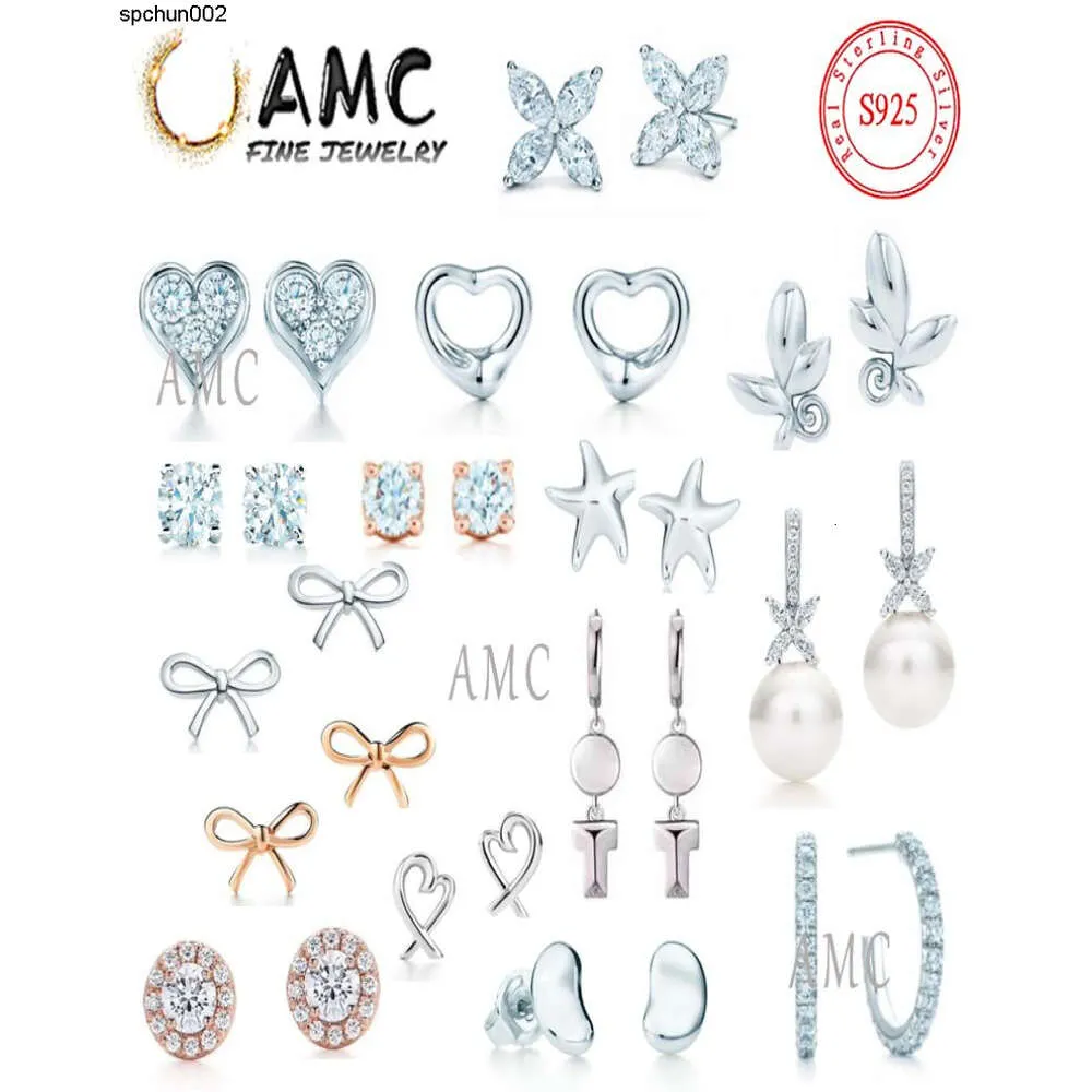 هدايا مربع AMC 925 Sterling Silver Stud Pearl أقراط الحب الكلاسيكية Rhinestone Sparkle كلها حلق المصمم الفاخر المجوهرات WOM4153608 6OBL