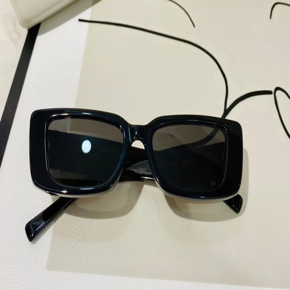 4382 Nouvelle mode lunettes de soleil pour femmes charmante monture ronde style de vente simple qualité supérieure protection Uv400 Eyewea341w