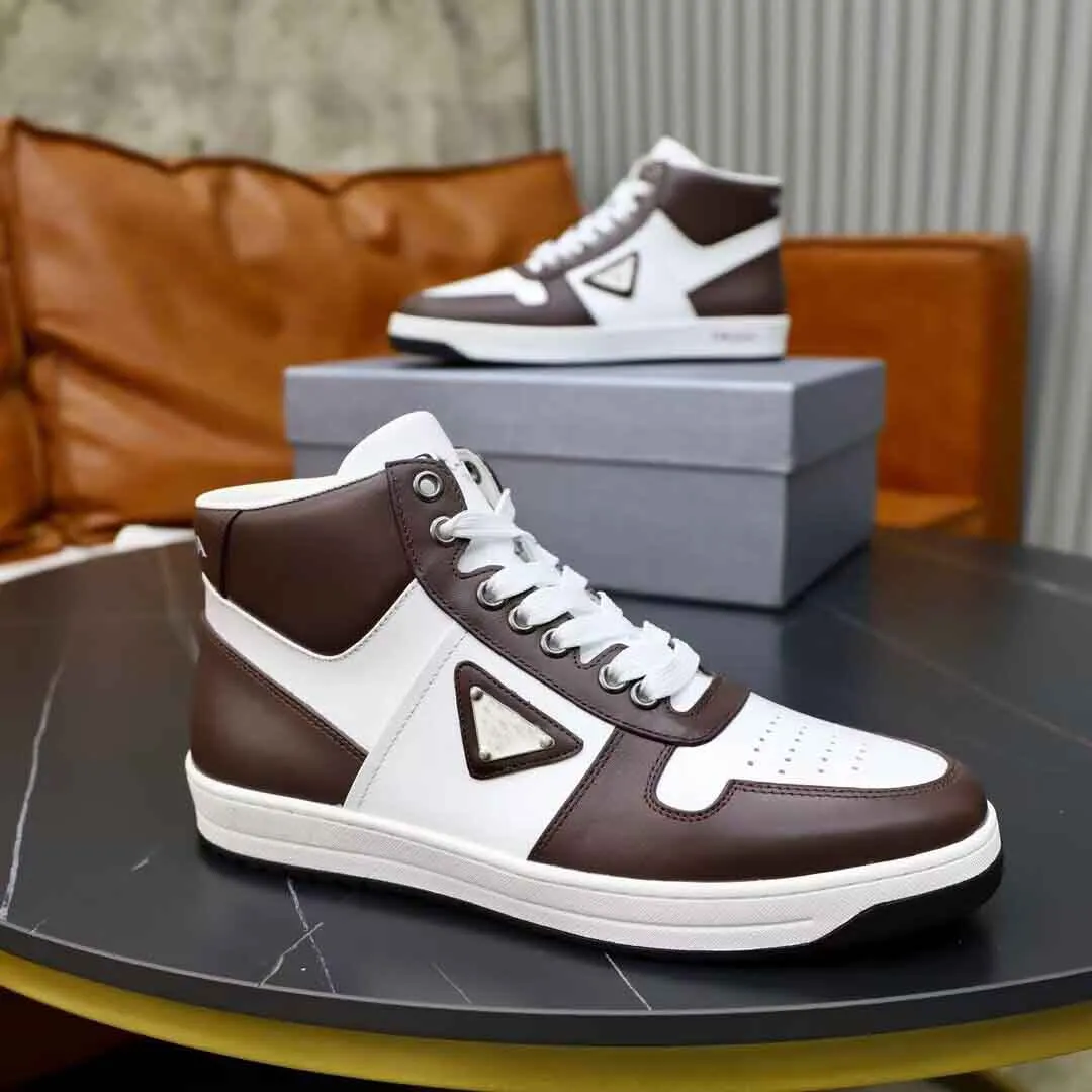 24 Nytt populärt varumärke i centrum av ENAMELED-METAL Sneakers Shoes Men Calfskin Leather Sporty High-Top Trainers Light Rubber Sole Skateboard Walking EU38-46 Med Box