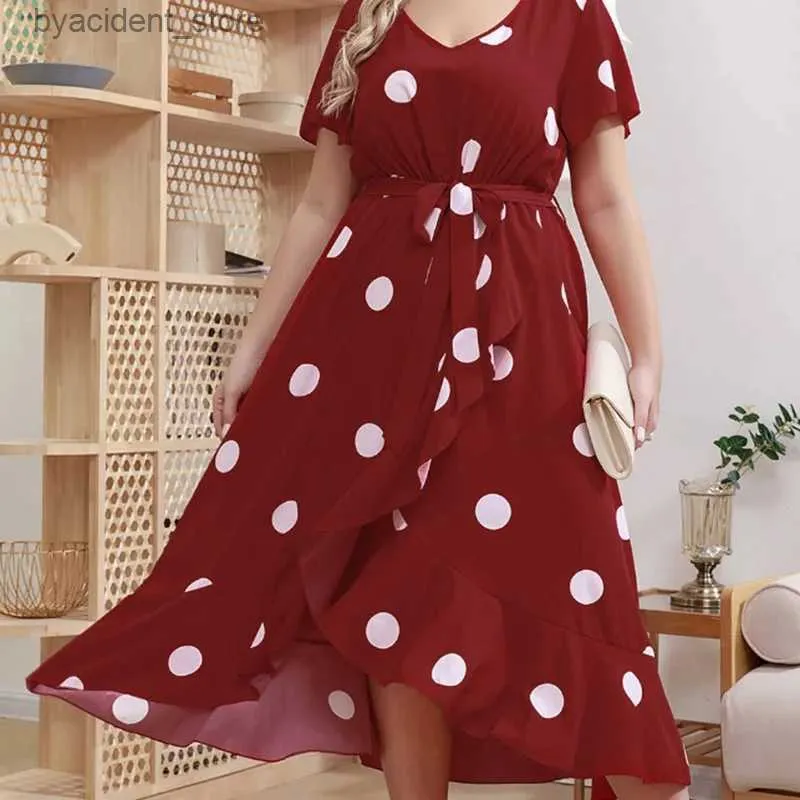 Abiti sexy urbani a pois Abito semplice taglie forti Moda Elastico in vita Stampa Temperamento Gonna Donna Scollo a V Cravatta in vita Gonna lunga fino al pavimento 4XL L240309