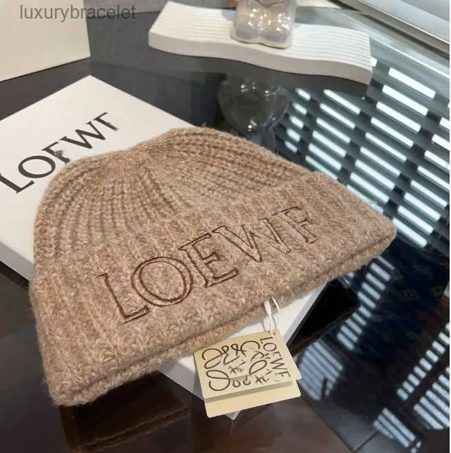 Luxury cashmere knitted hat designer loewf Beanie cap mens winter casual wool warm hat
