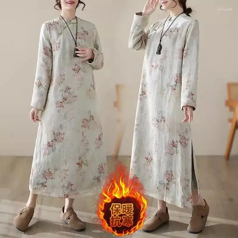 Vestidos informales Retro Temperamento de mujer Vestido de felpa Otoño Invierno Hebilla Impresión Estilo chino Mejora Cheongsam para mujeres Z4870