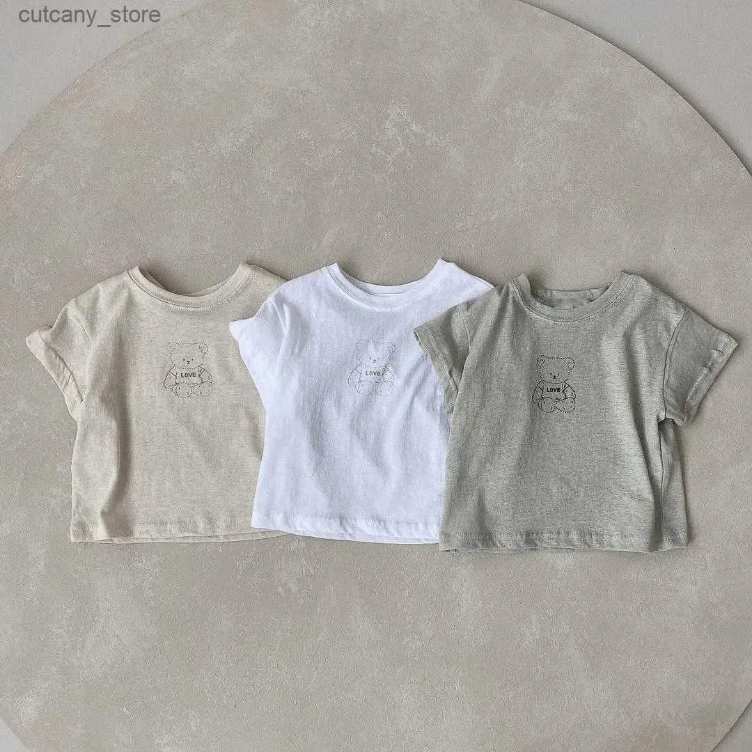 T-shirt 8498 T-shirt a maniche corte per bambini 2024 Estate New Love Bear T-shirt per neonati stampata in cotone Casual 0-3 anni Top per bambini L240311