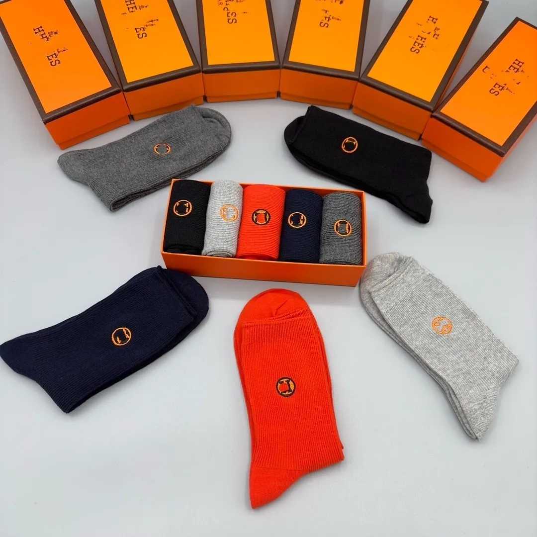 Fashional Mens Women Designer Sports Socks With Letters One Box 5 Pieces Men Womens Stockings High Quality Sports Socks Stocking