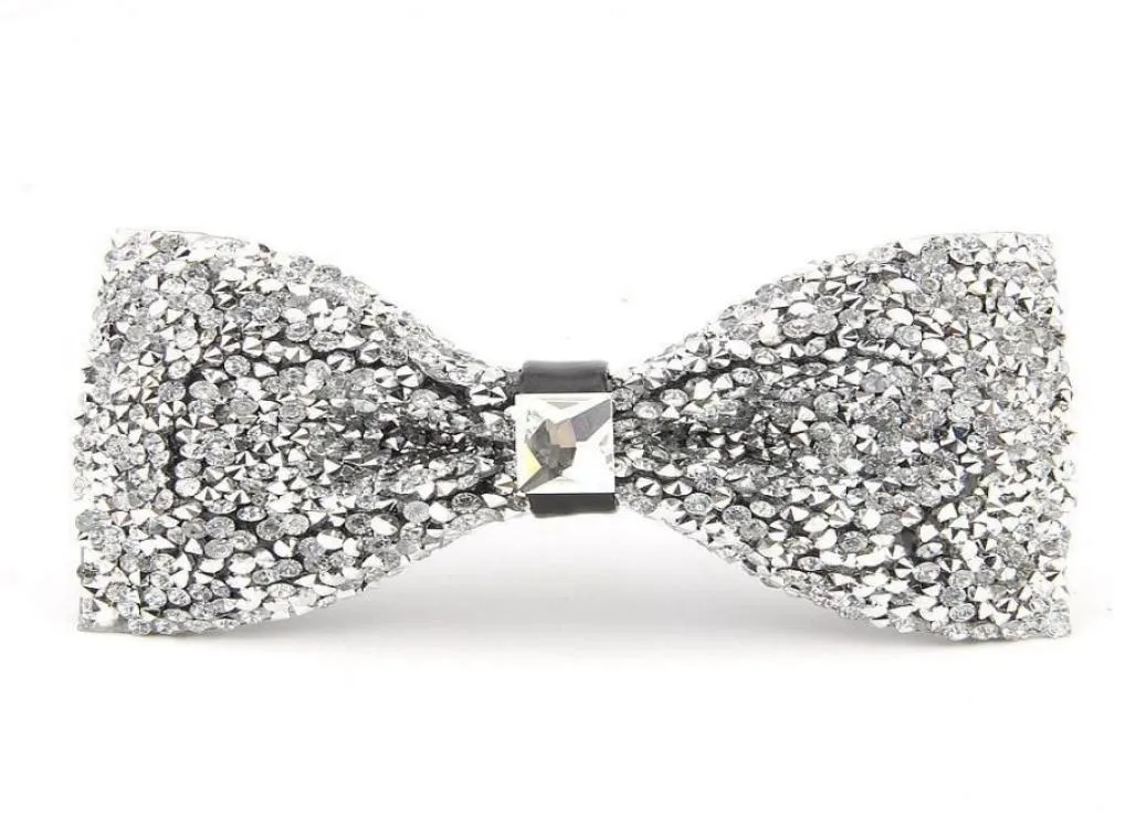 Sparkly White Rhinestone Wedding Mens Bow Tie Fashion Diamond Man Bow Ties Real Pos Tuxedos Groom i lager 2264218