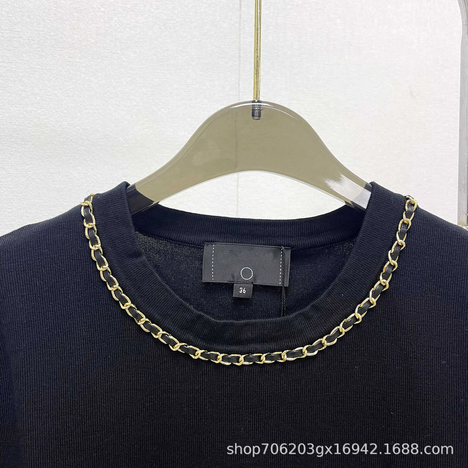 Women's T-Shirt designer brand Feeling Fashionable and Versatile, Contrast Color Metal Handmade Chain, French Heavy Industry Round Neck Short Sleeve HO5D