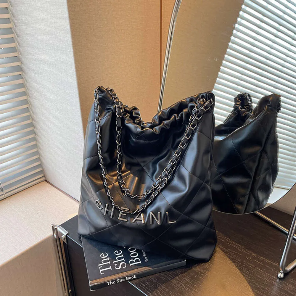 Shop For Online Sale Advanced and Western Style Chain Tote Bag for Womens 2024 New Korean Single Shoulder Fashion Underarm