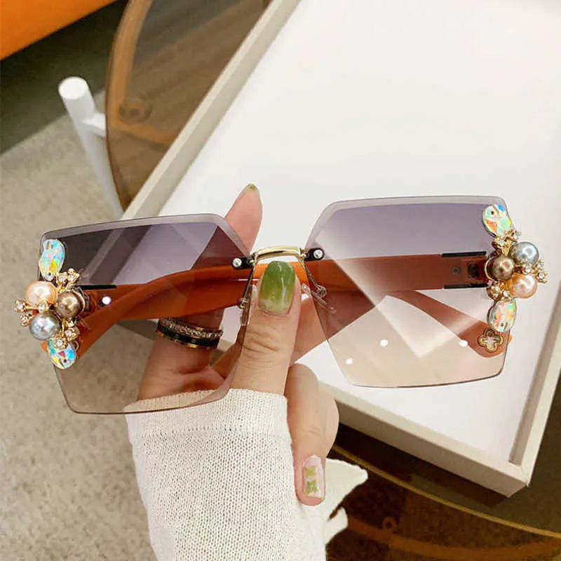 2024 Luxur Designer Off Luxury Designer Nya herr- och kvinnors solglasögon från Pearl Anti Ultraviolet Round Big Face Thin Ladies Elegant Fashion Glasses