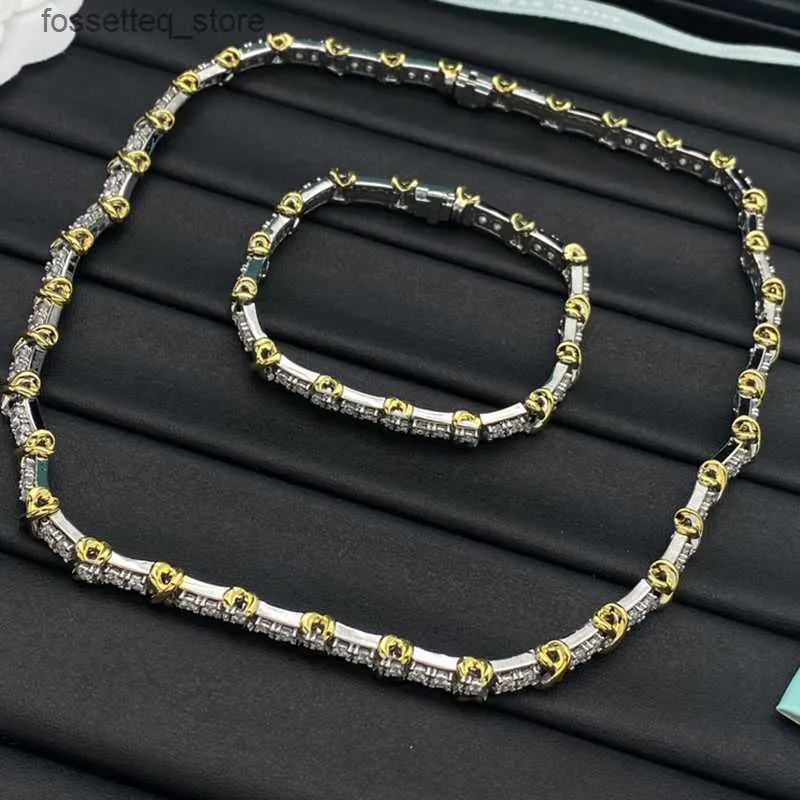 Naszyjniki wiszące luksusowe naszyjniki biżuteria dla kobiet x She She złota i srebrne splicing Naszyjnik z pudełkiem L240309