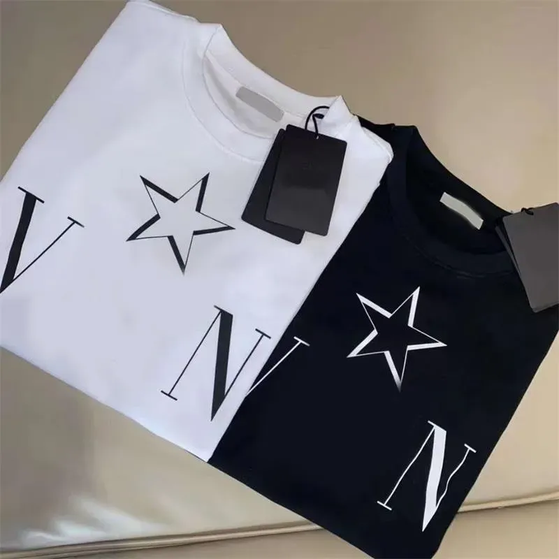 2024 T-shirt di lusso nuova luce Designer di marca di moda all'inizio della primavera stampa di lettere manica corta Top coppia vestibilità ampia