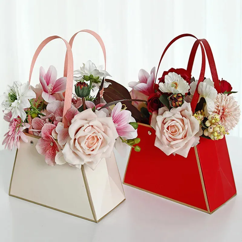 Boîte à fleurs portable Coffrets cadeaux Rose Emballage Emballage Sac en papier Boutique Mariage Saint Valentin Cadeaux de fête d'anniversaire 240228