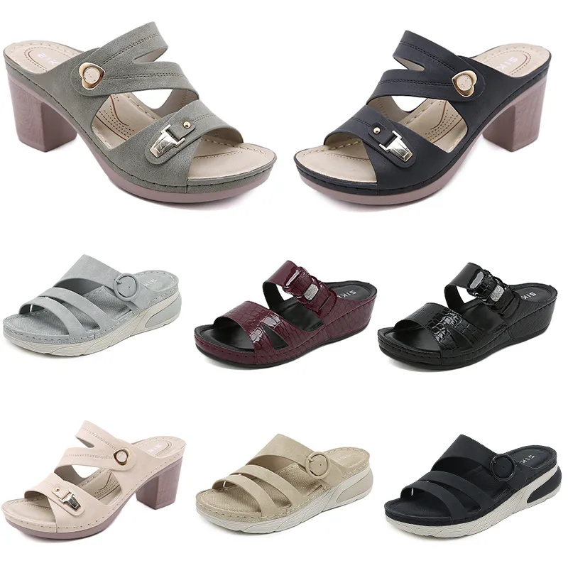 여름 샌들 2024 여성 신발 낮은 발 뒤꿈치 메쉬 표면 레저 엄마 검은 흰색 빨간색 큰 크기 36-42 O20 GAI 75